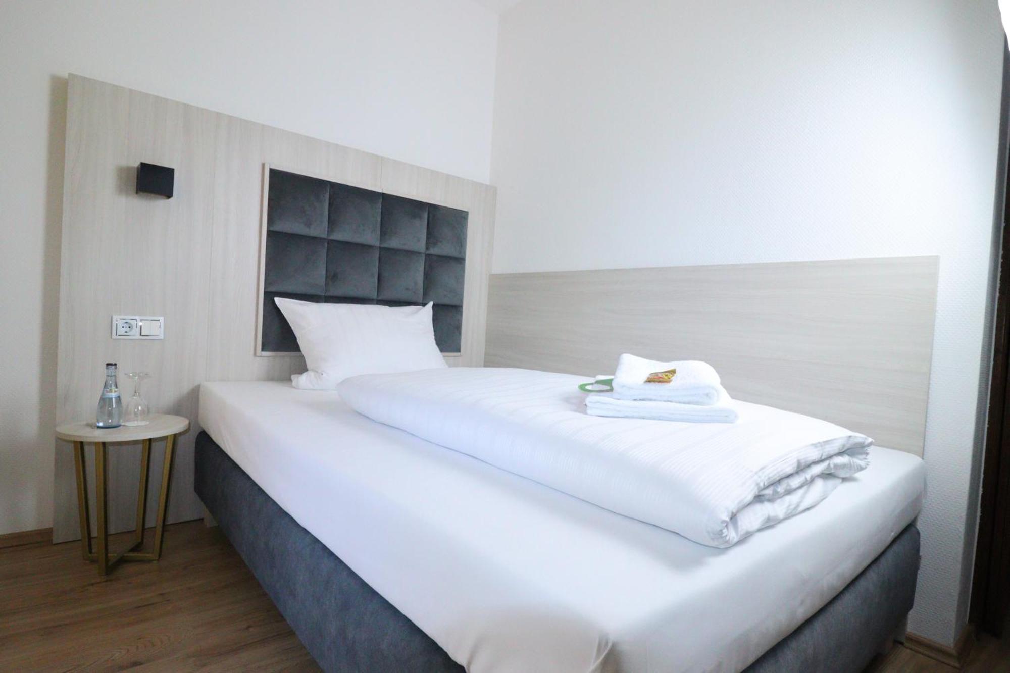 Hotel Kurparkblick Bad Bergzabern Luaran gambar