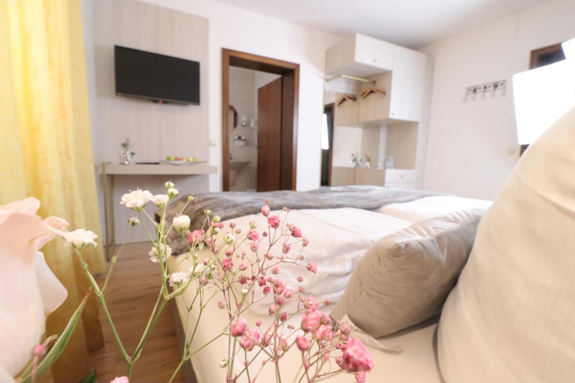 Hotel Kurparkblick Bad Bergzabern Luaran gambar